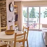 Apartamento Blue & Yellow Penthouse With Terrace At Balaia Mar