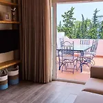 Blue & Yellow Penthouse With Terrace At Balaia Mar Apartamento *