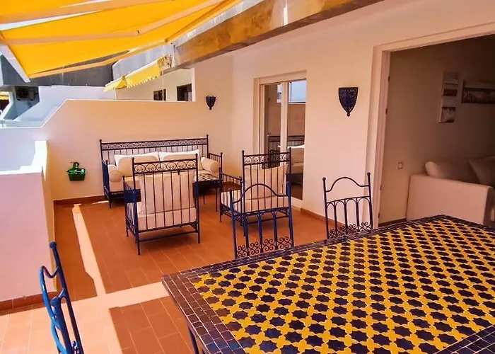 Blue & Yellow Penthouse With Terrace At Balaia Mar * 阿尔布费拉