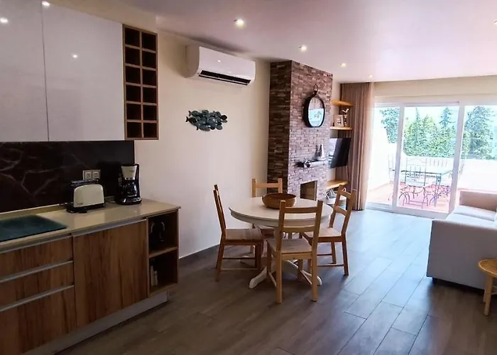 Blue & Yellow Penthouse With Terrace At Balaia Mar * 阿尔布费拉