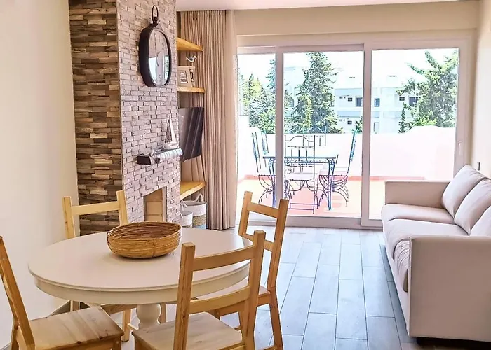 Blue & Yellow Penthouse With Terrace At Balaia Mar * 阿尔布费拉