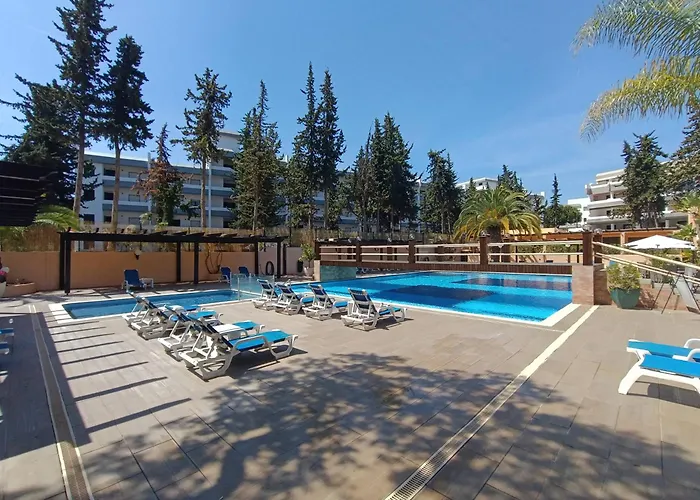 Blue & Yellow Penthouse With Terrace At Balaia Mar 公寓