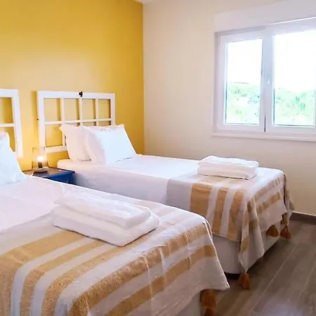 Blue & Yellow Penthouse With Terrace At Balaia Mar Apartamento